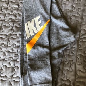 Grey/orange Nike leggings